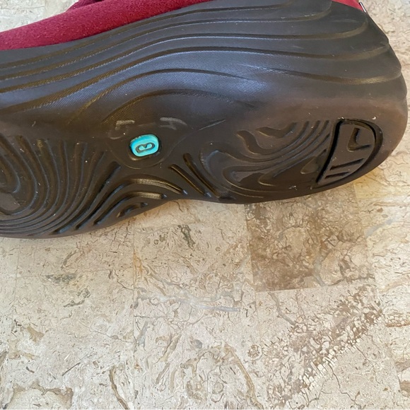 Breeze Ankle Boot Zizzle Casual Comfort Back Zip Cranberry Slouchy Size 8.5 M - Picture 6 of 8